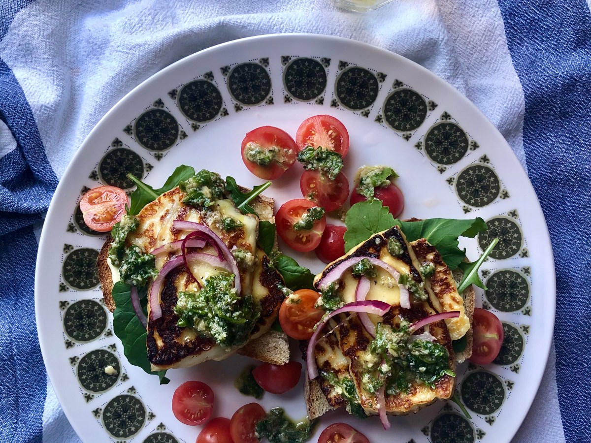 Halloumi and herby pesto open&nbsp;sandwich